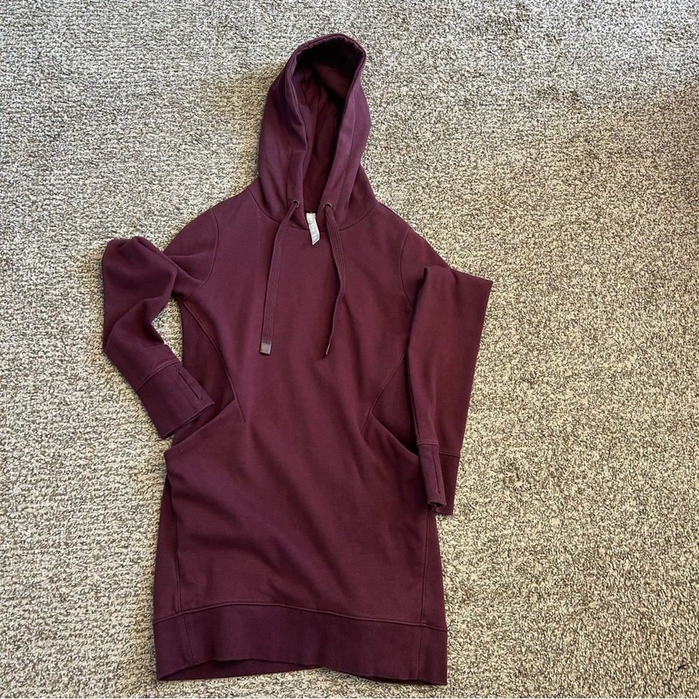 Athleta XS Burgundy Long Hoodie with Pockets and Long Sleeves
